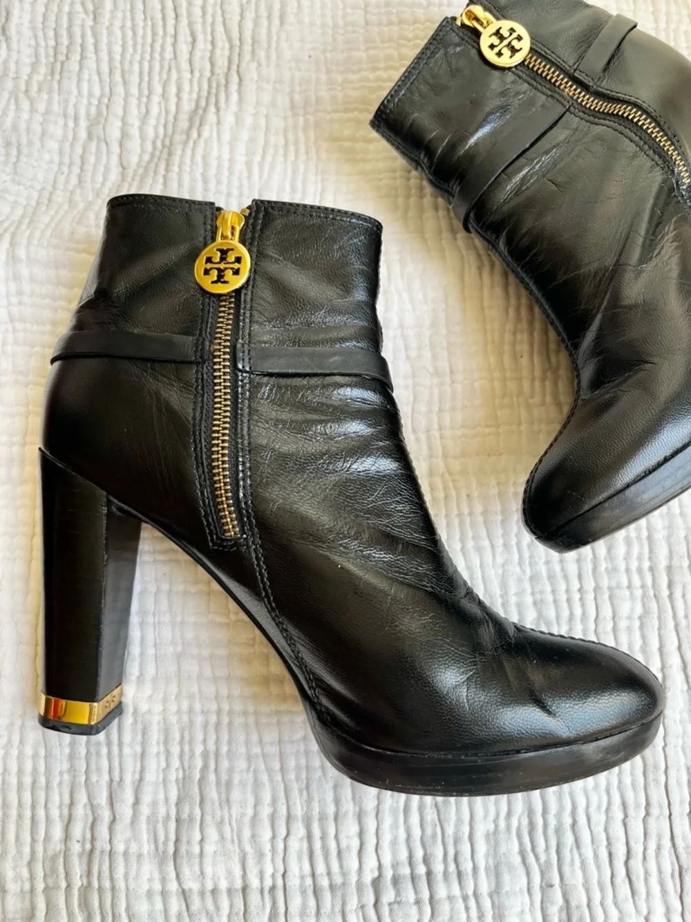 Tory Burch Black Gold Whitney Heeled Logo Ankle Boots Booties Size 10